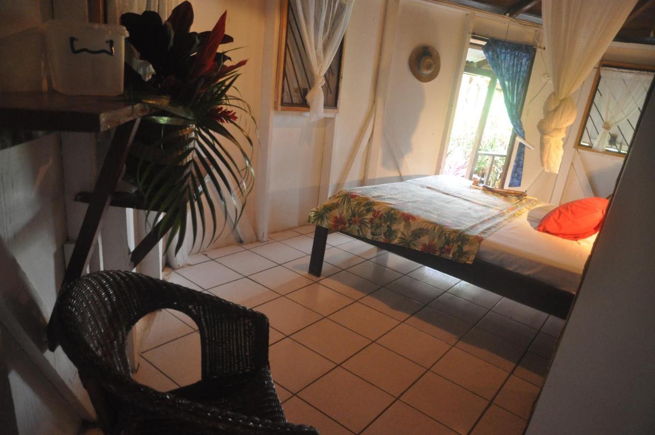 Hibiscus Valley Inn Marigot Kültér fotó