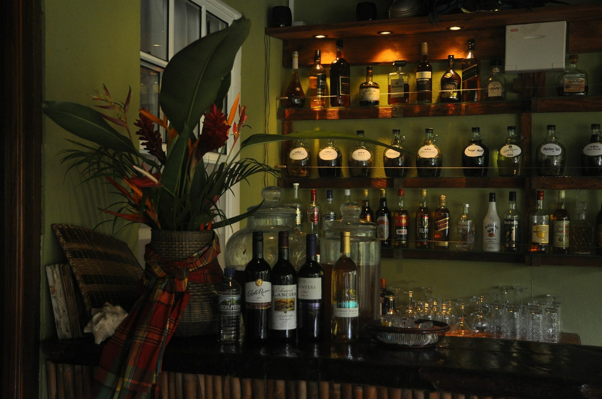 Hibiscus Valley Inn Marigot Kültér fotó